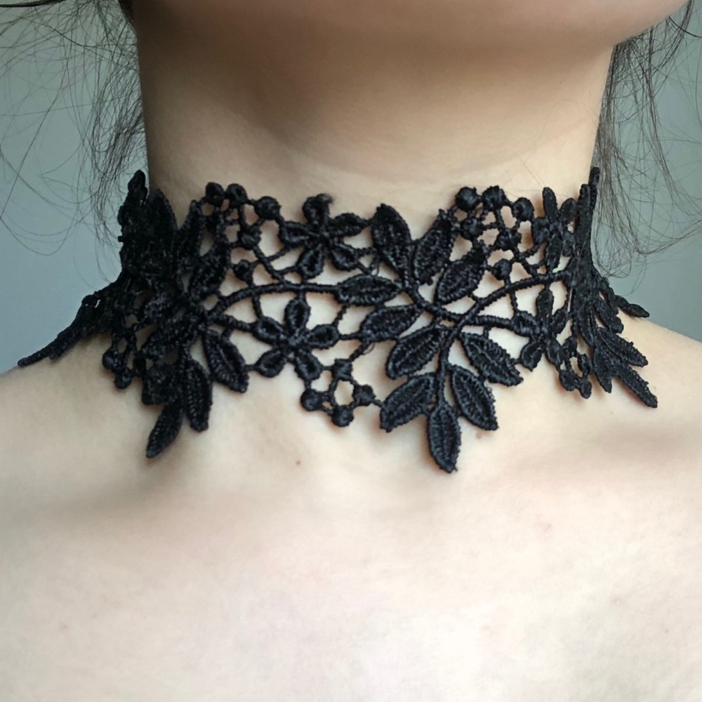 Black Flower Choker